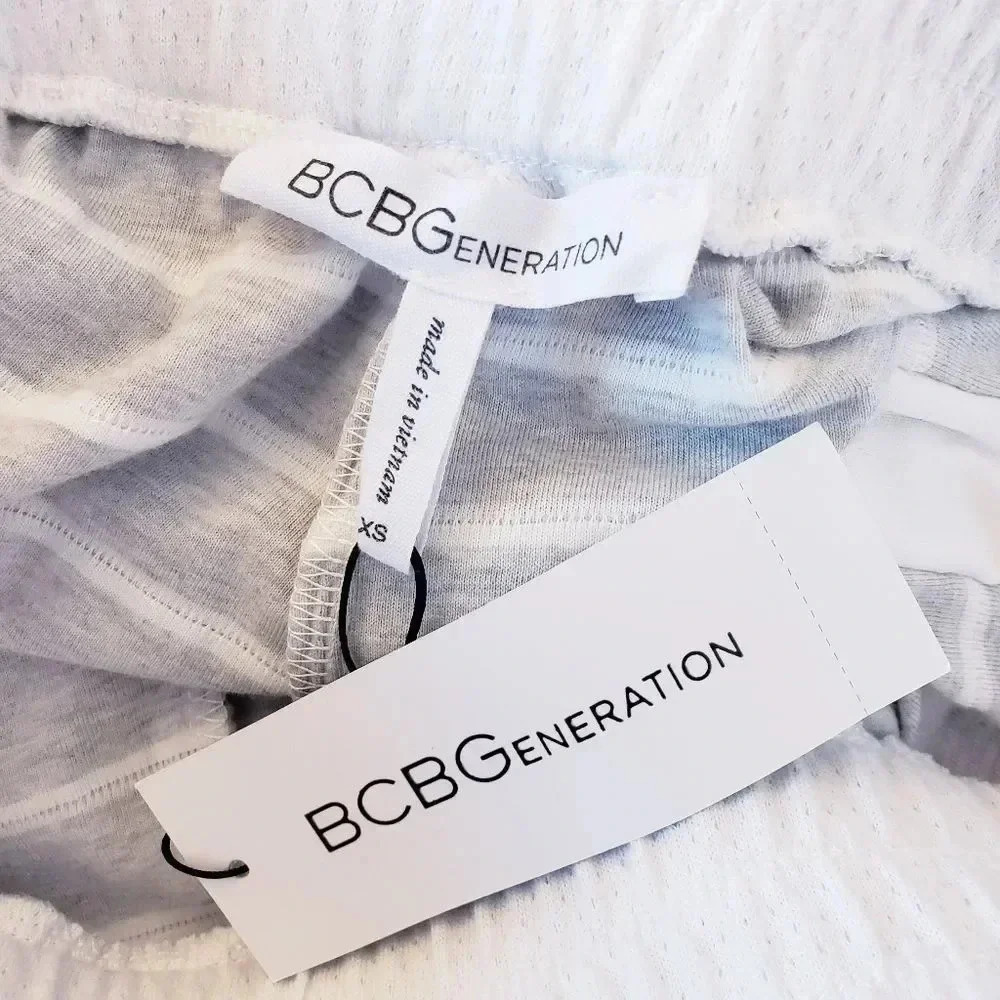 Bcbgeneretion Shorts Scallop Detail Heathered Gray White Elastic Waist Size XS - Picture 9 of 12